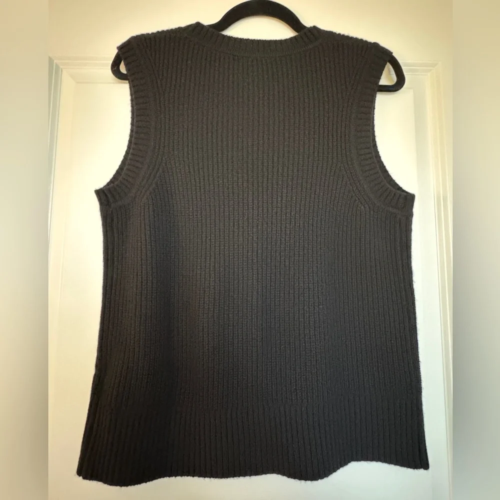 NWT! QUINCE Women’s Mongolian Cashmere Fisherman
Sweater Vest Black Size Small - Picture 5 of 11